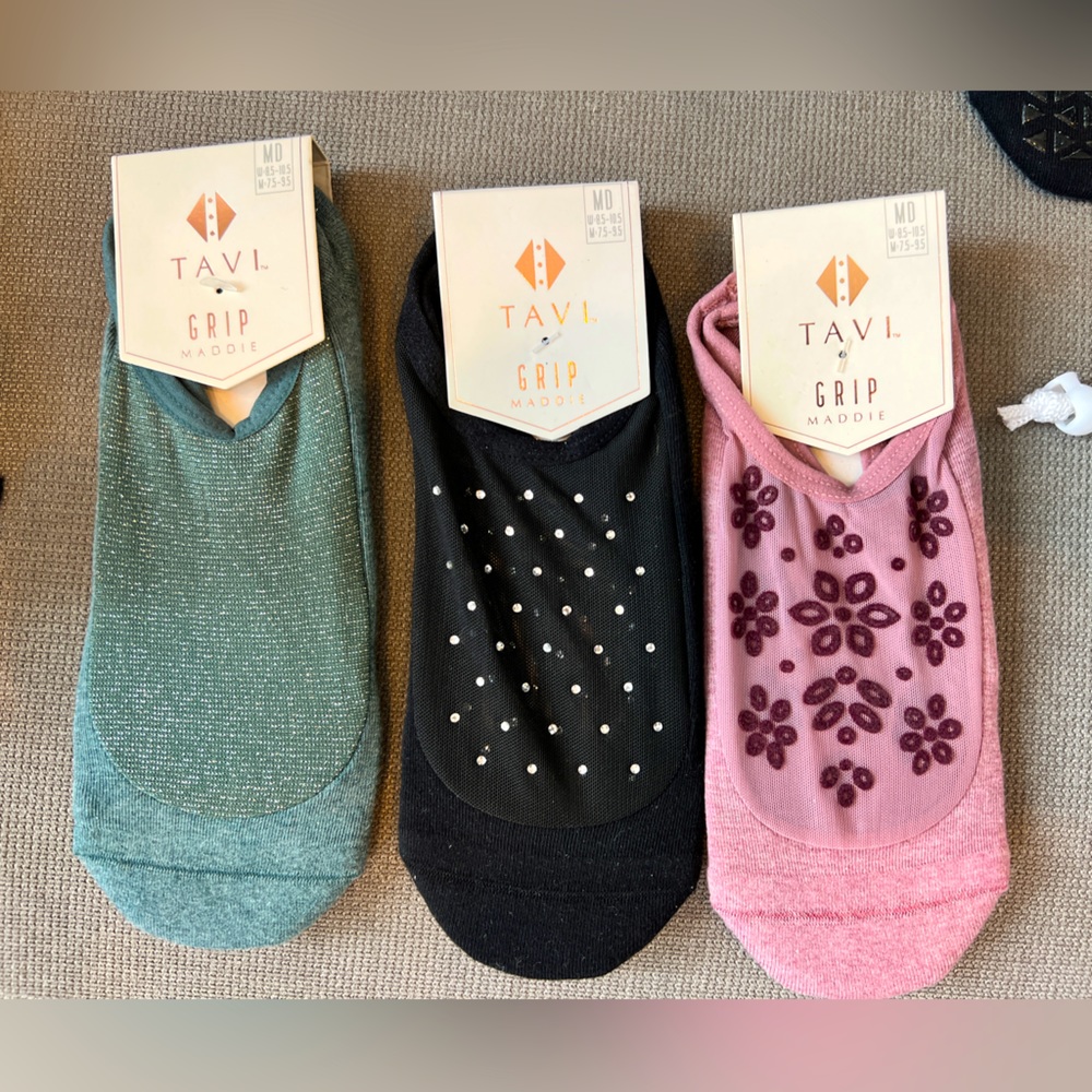 NWT Tavi Noir Women’s 3 Pack Grip Sock Bundle - Medium